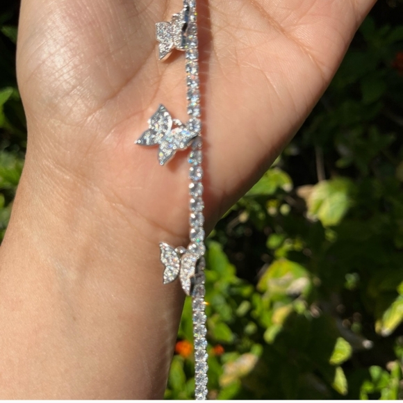 Jewelry - Elegant Silver Butterfly Bracelet